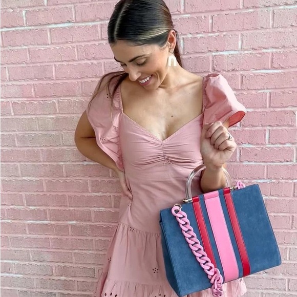 NWT Bagging Rights Hand Bag - Picture 2 of 7